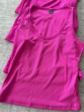 Lot of 4 Hot Pink Ribbed V-Neck Tank tops